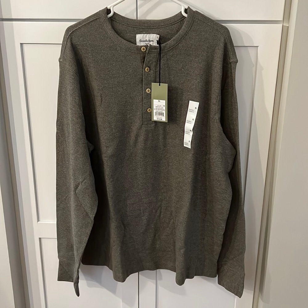 NWT XL Goodfellow Standard Fit Long Sleeve